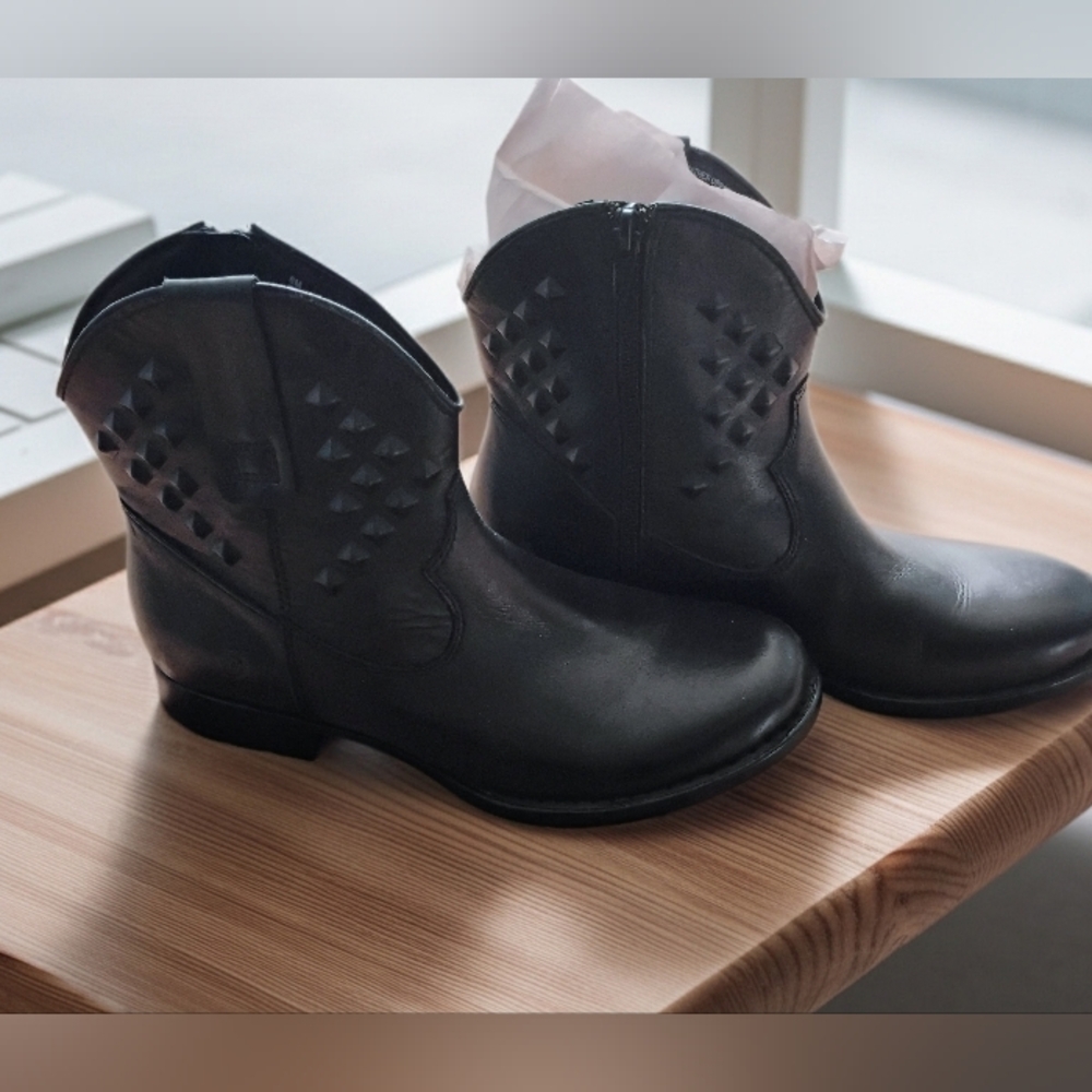 Born Leather Boots